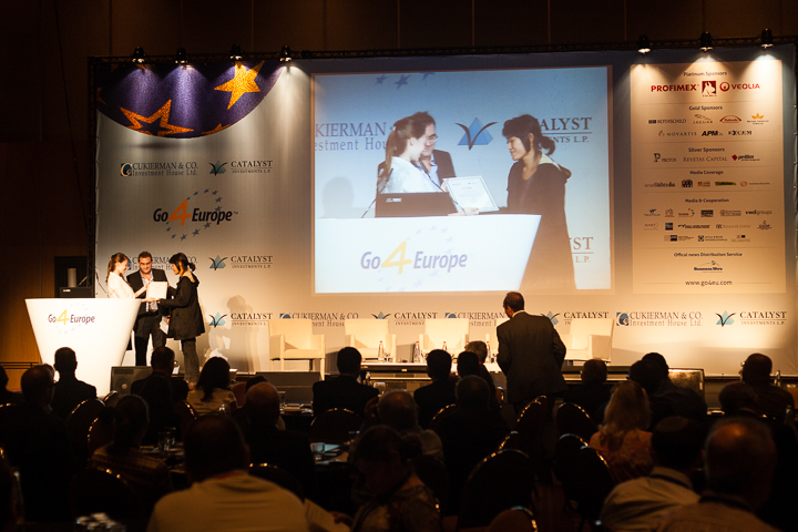 Gvahim Alumna Vienne Chan receives the 'Best Entrepreneur' prize of Go4Europe for her startup "BOB from Head Up Tribe", less than a week after being voted to 1st place at the Pitch Night of TheHive3